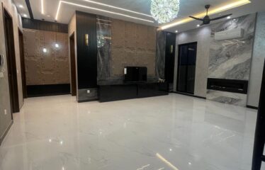 Luxury 1 Kanal Brand New Bungalow for Sale – Phase 7