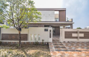 1 Kanal Brand New 5-Bed Bungalow for Sale – Phase 7