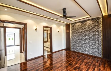 1 Kanal Brand New 5-Bed Bungalow for Sale – Phase 7